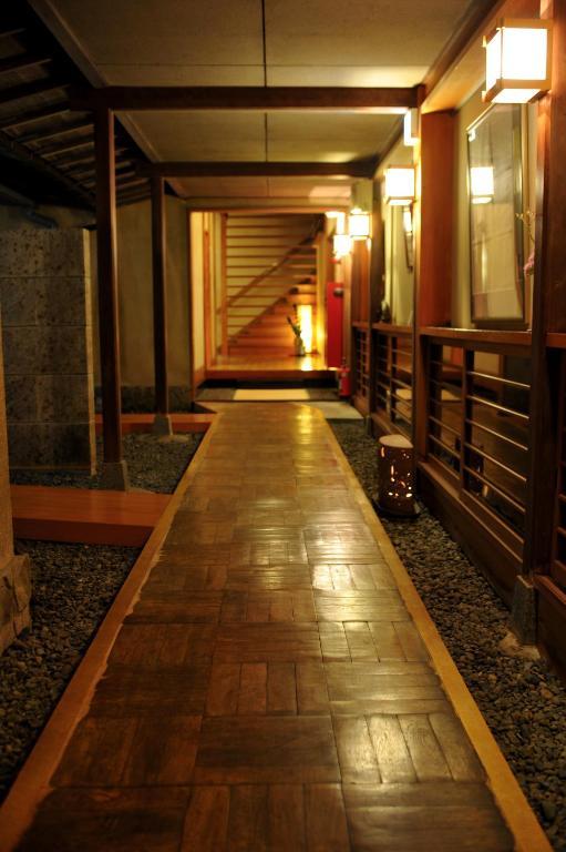 Kamata Hotel Югавара Екстериор снимка